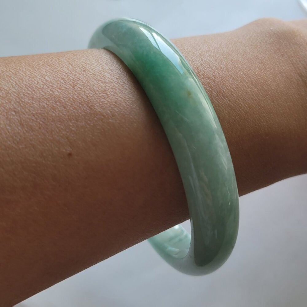 Womens Fashion Bangle Light Green Sz 8 - Picture 2 of 5